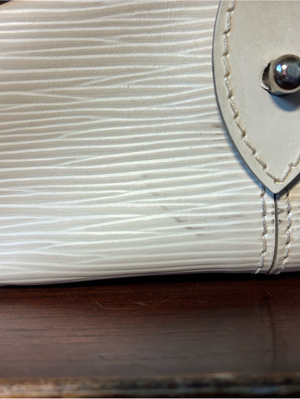 Louis Vuitton Epi Bowling Montaigne Bag - Picture 7 of 9
